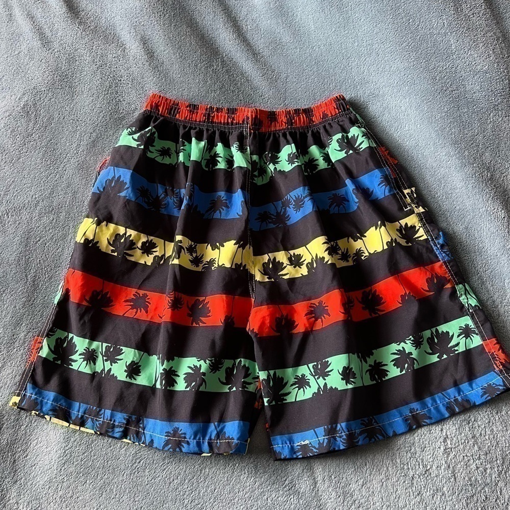 Comfort fit swim shorts size L
